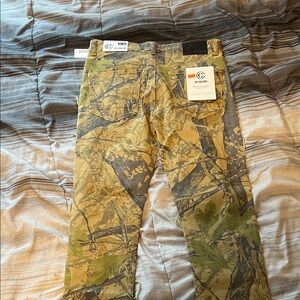 DGK x Octagon Distressed Camo Skinny Pants – Slim Fit – New With Tags